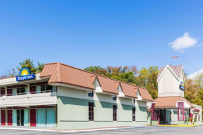  Days Inn by Wyndham East Stroudsburg  Ист Строудсберг